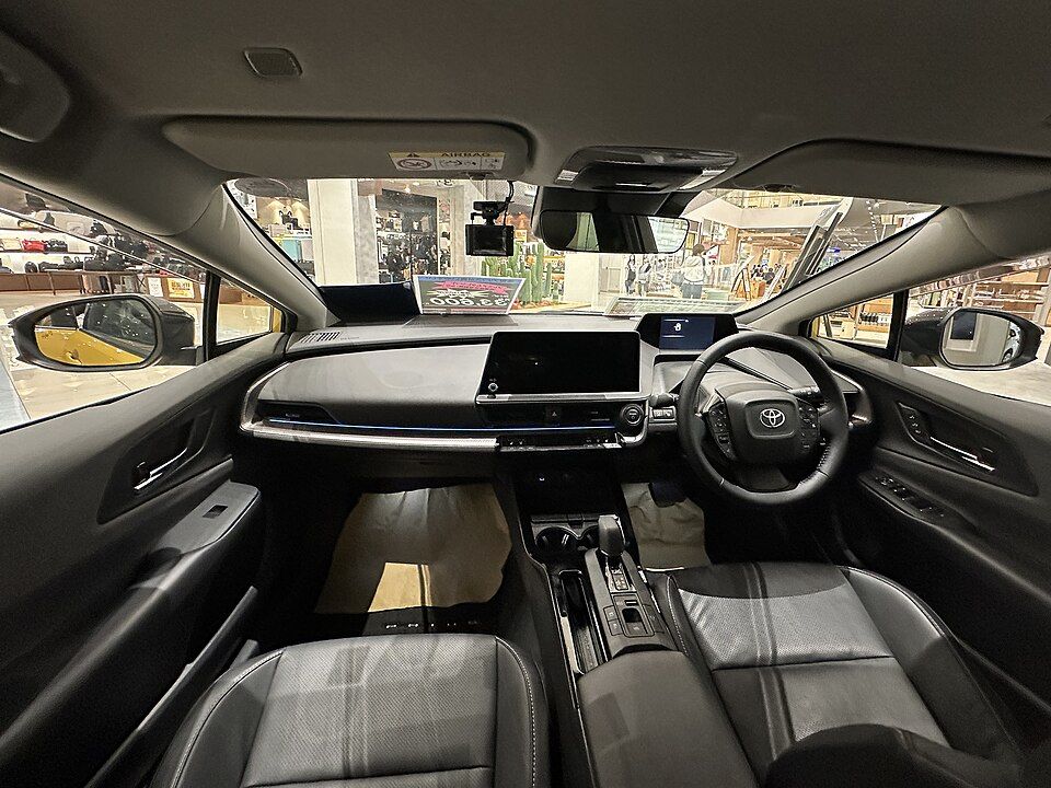 Front seats and centre console in the Prius Z.