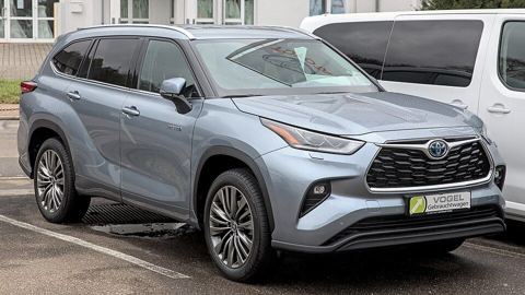 Toyota Kluger Hybrid